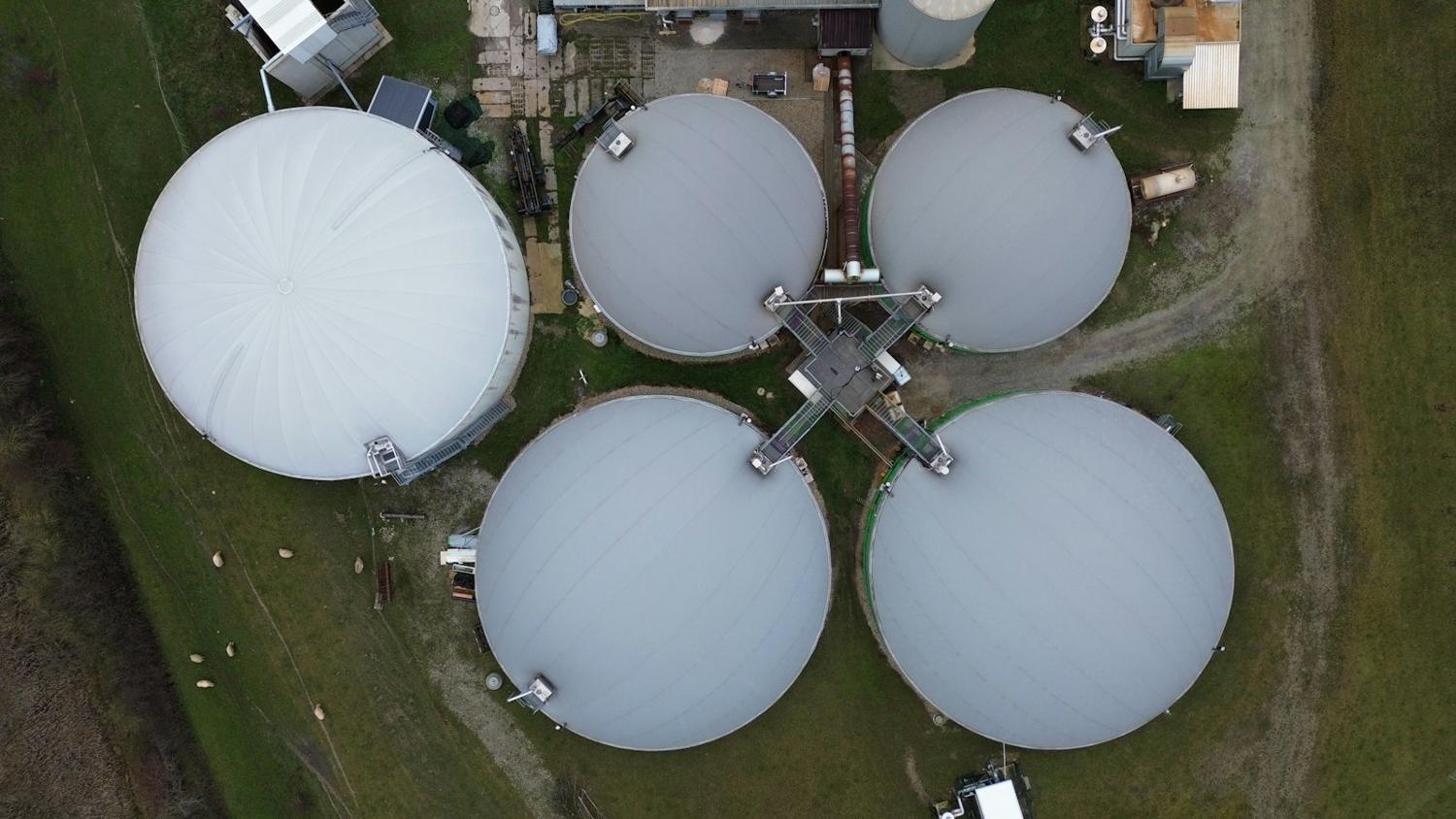 Storage tanks